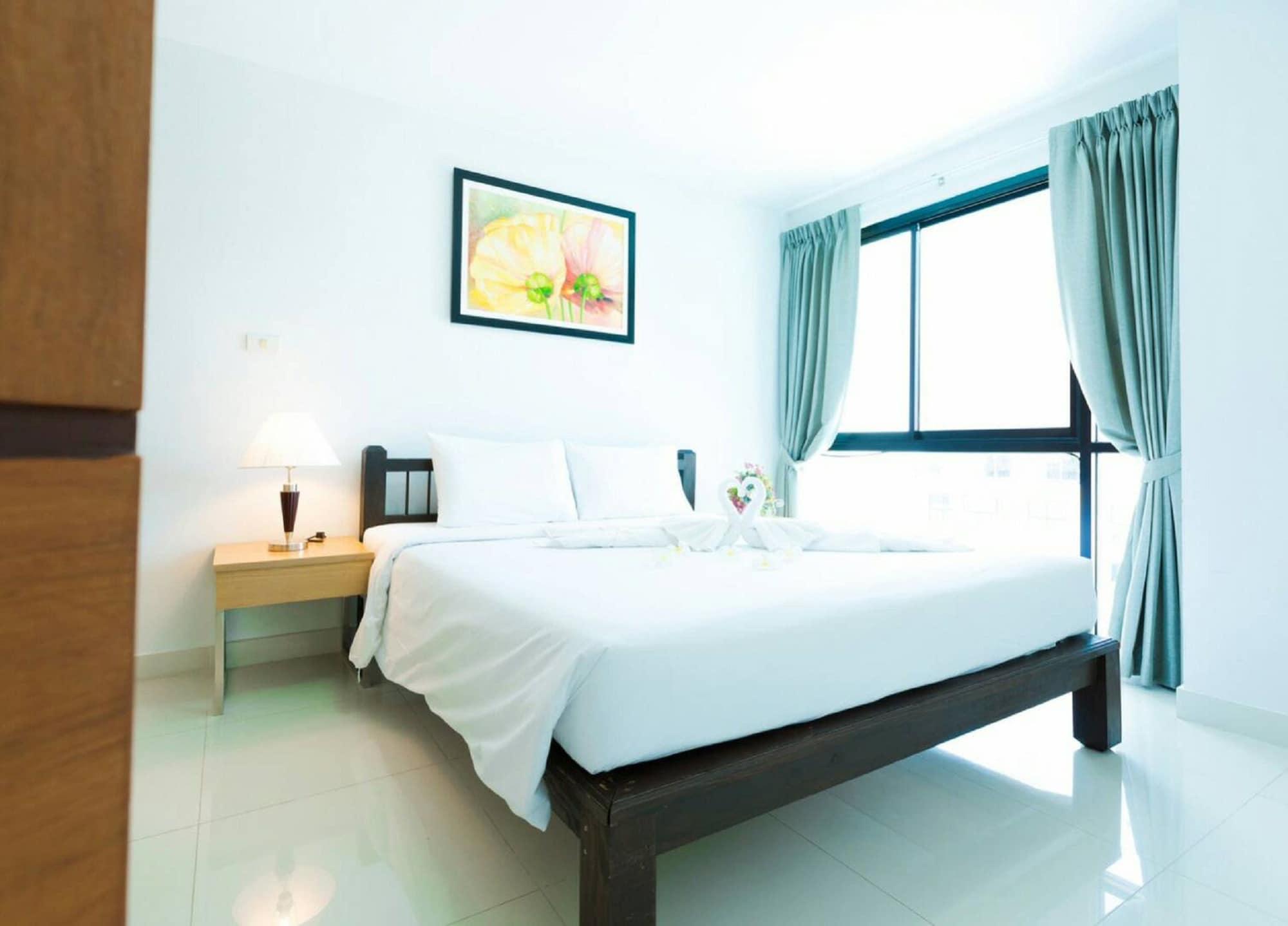 Neo Hotel Pantai Jomtien Luaran gambar